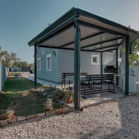 Holiday home Mit Privatpool Fuer 5 Personen Ca 55 Qm In Peroj, Istrien Istrische Riviera Peroj