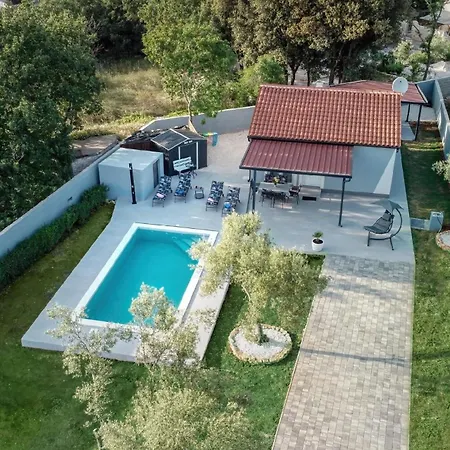別荘 Mit Privatpool Fuer 5 Personen Ca 55 Qm In Peroj, Istrien Istrische Riviera *